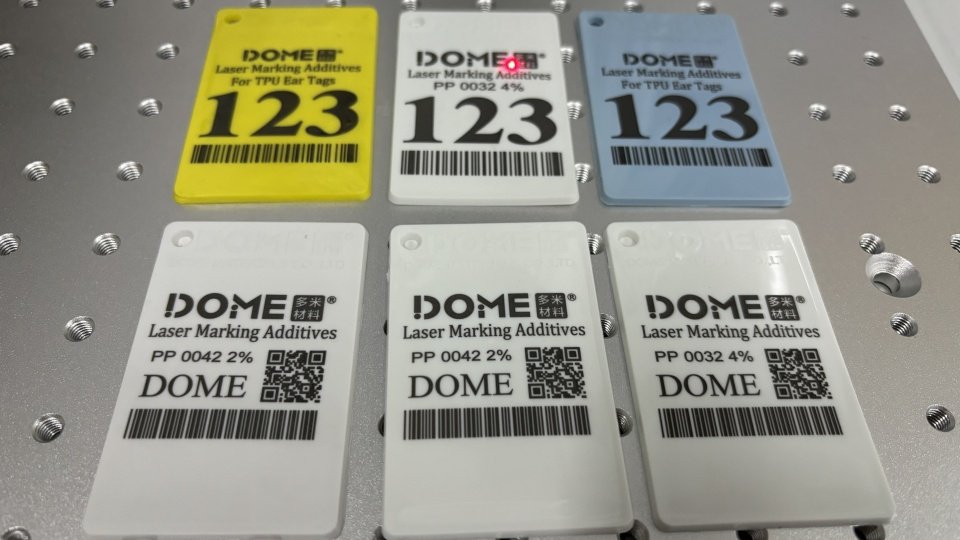 black laser marking on colored polymers by fiber laser